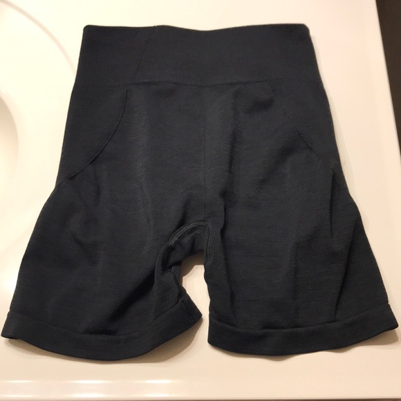 5 Prozis Women's Athletic Shorts - Picture 10 of 11